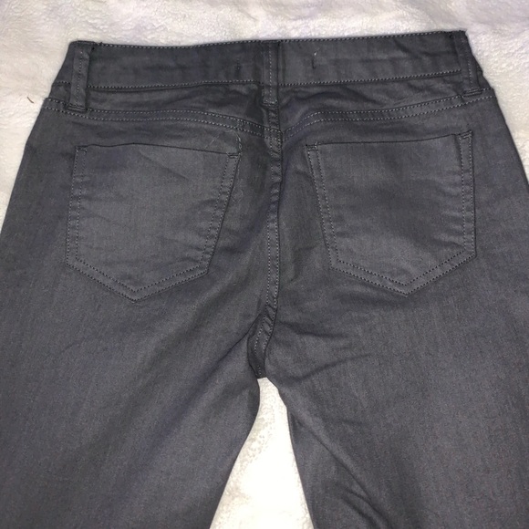 Life in Progress Jeans - Picture 4 of 4